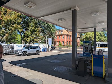 Broadway Gas & Automotive Car Care Center photo 3